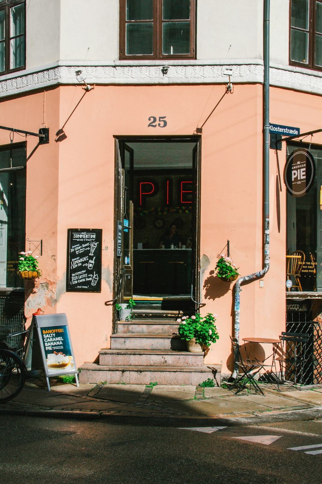danish bakery exterior